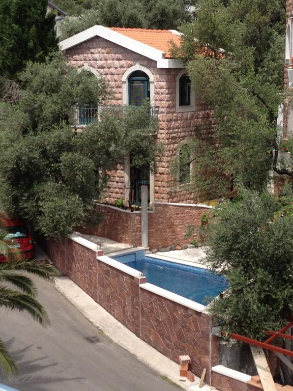 Apartments And Rooms Levantin Inn Sveti Stefan Esterno foto
