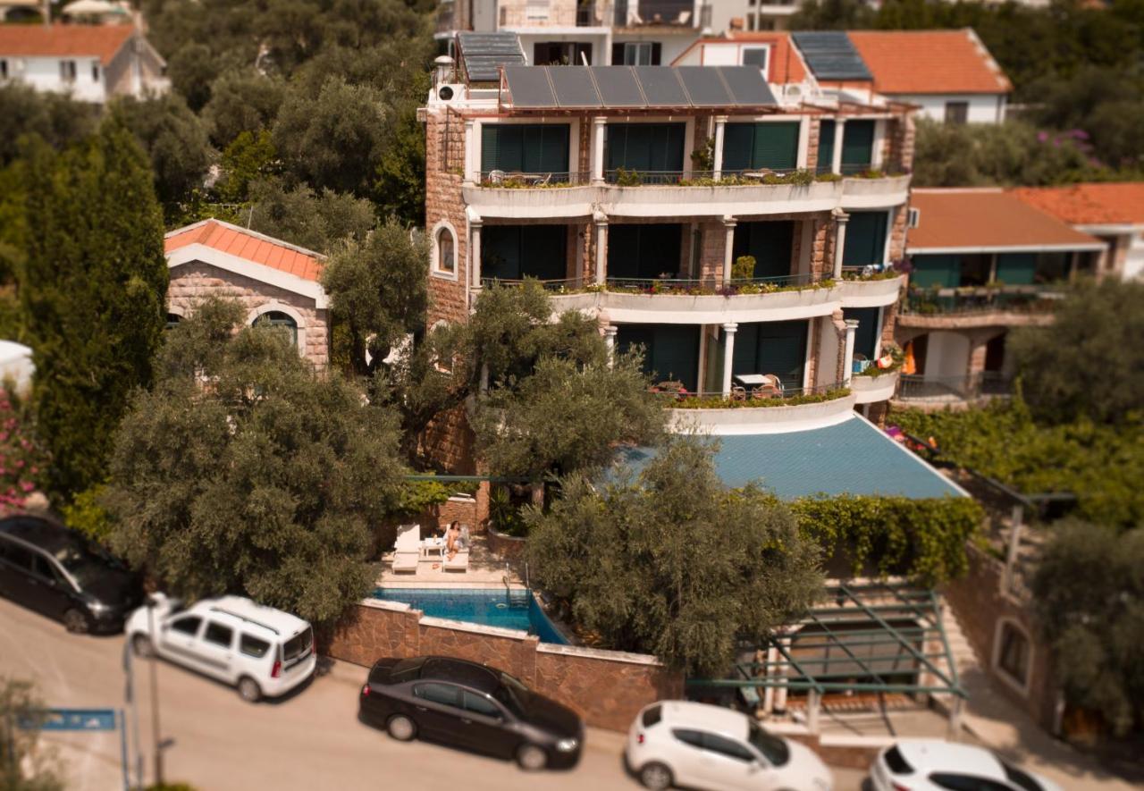 Apartments And Rooms Levantin Inn Sveti Stefan Esterno foto