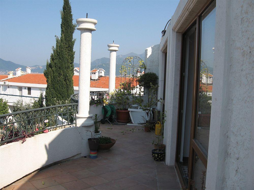 Apartments And Rooms Levantin Inn Sveti Stefan Esterno foto