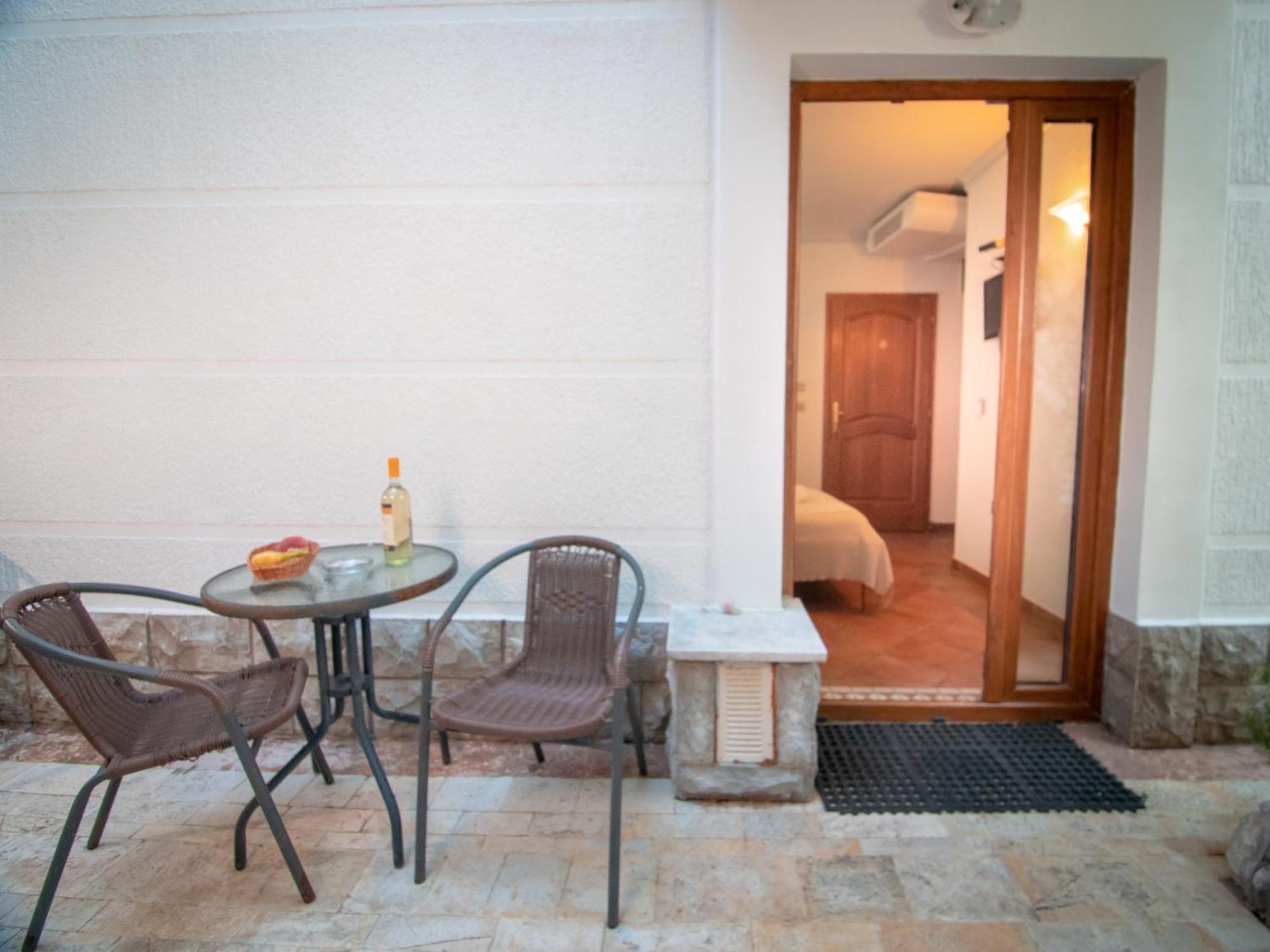 Apartments And Rooms Levantin Inn Sveti Stefan Esterno foto