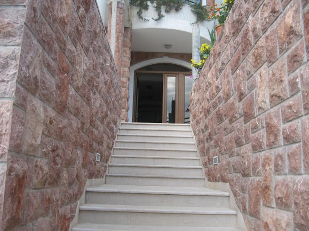 Apartments And Rooms Levantin Inn Sveti Stefan Esterno foto