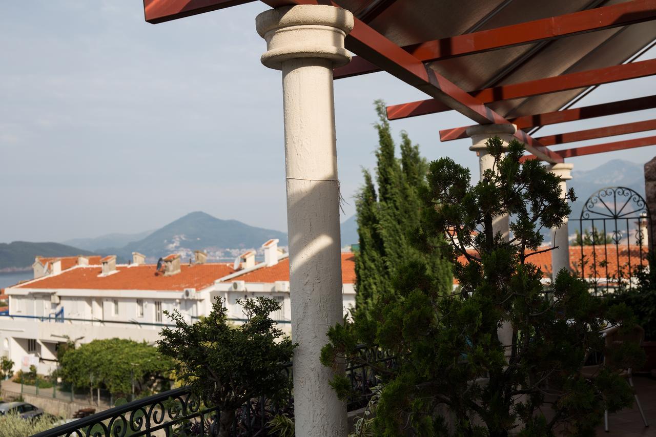 Apartments And Rooms Levantin Inn Sveti Stefan Esterno foto