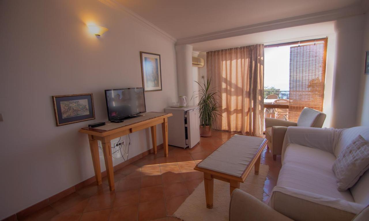 Apartments And Rooms Levantin Inn Sveti Stefan Esterno foto