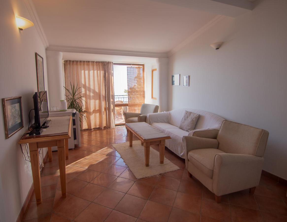 Apartments And Rooms Levantin Inn Sveti Stefan Esterno foto