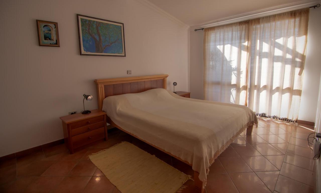 Apartments And Rooms Levantin Inn Sveti Stefan Esterno foto